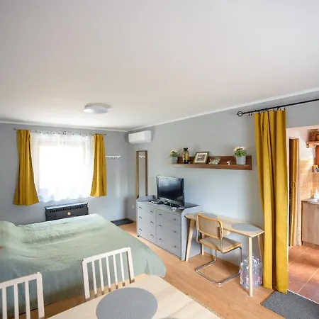 Videki Megallo Vendeghaz Apartment Alsonemedi
